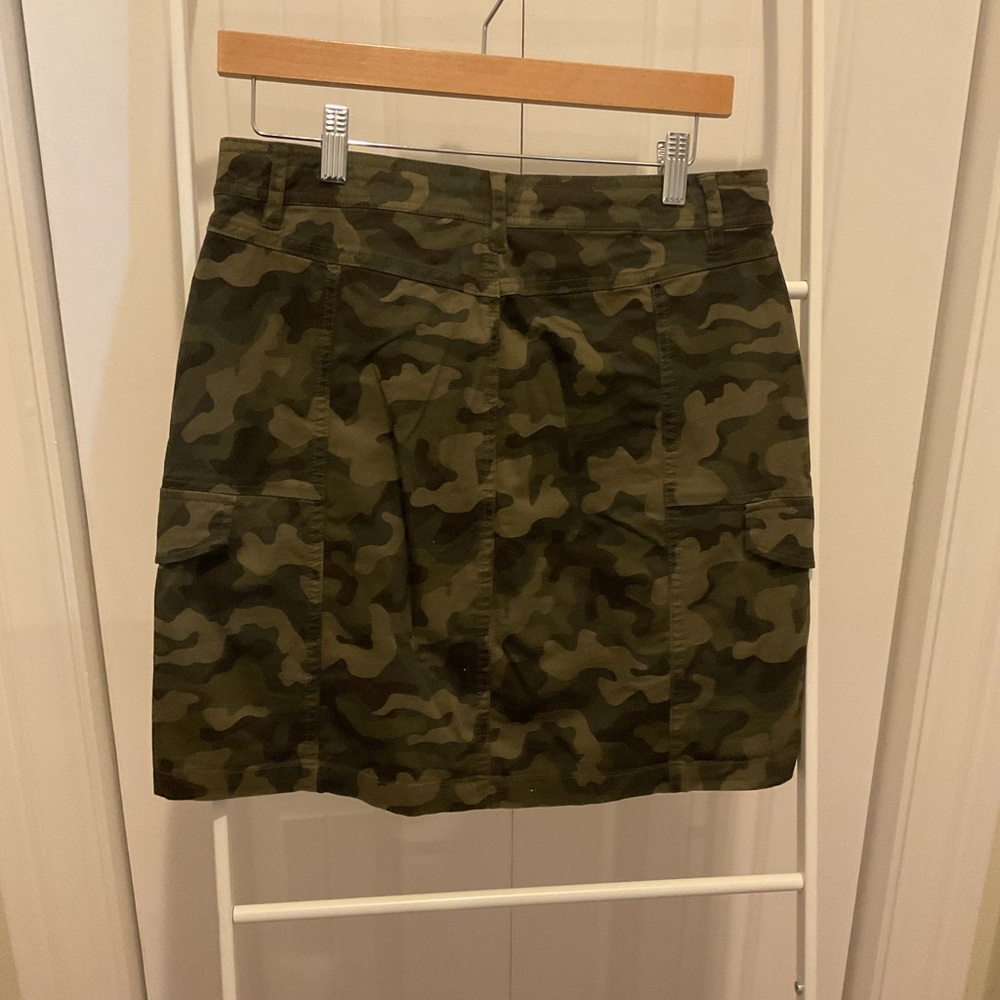 Baccini Green Knee-Length Pencil Skirt with Cargo Style - Picture 2 of 4